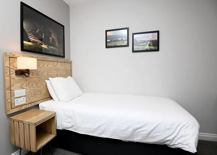 Fox & Goose, Barrow Gurney By Marston\'S Inns